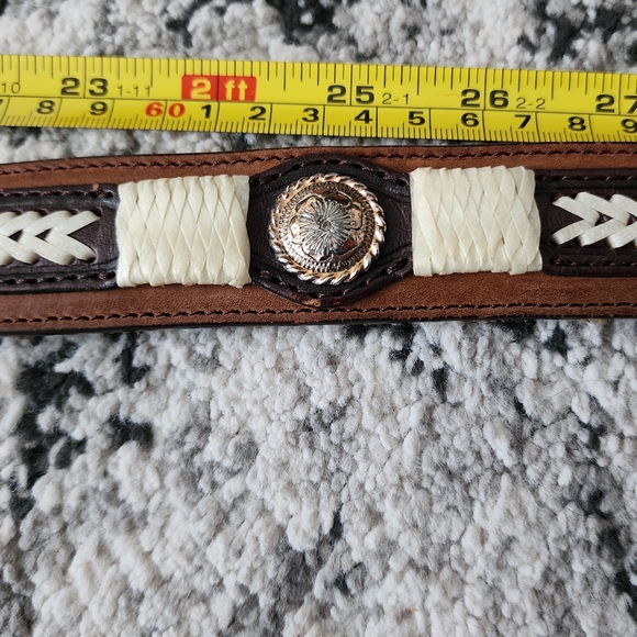 JUSTIN Genuine Leather Western Belt Mens Size 32 Brown and Silver Tone - Picture 3 of 10